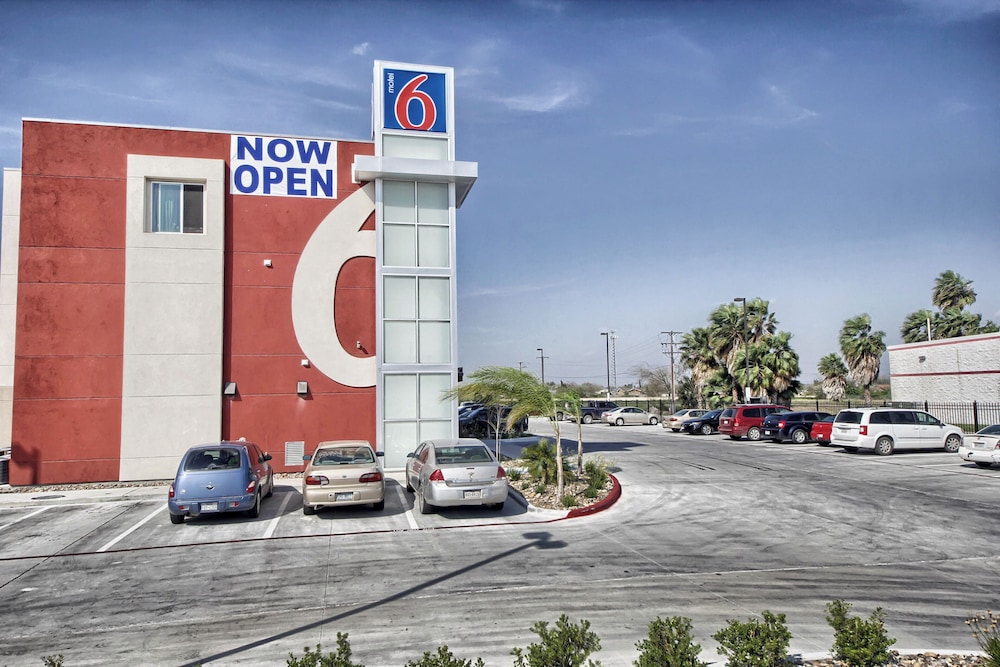 Motel6 Weslaco, TX 50/58