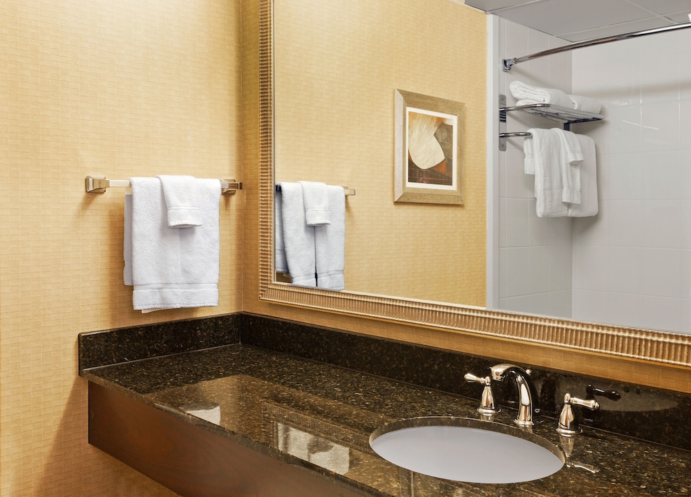 Holiday Inn Hotel And Suites Springfield I 44 17/77