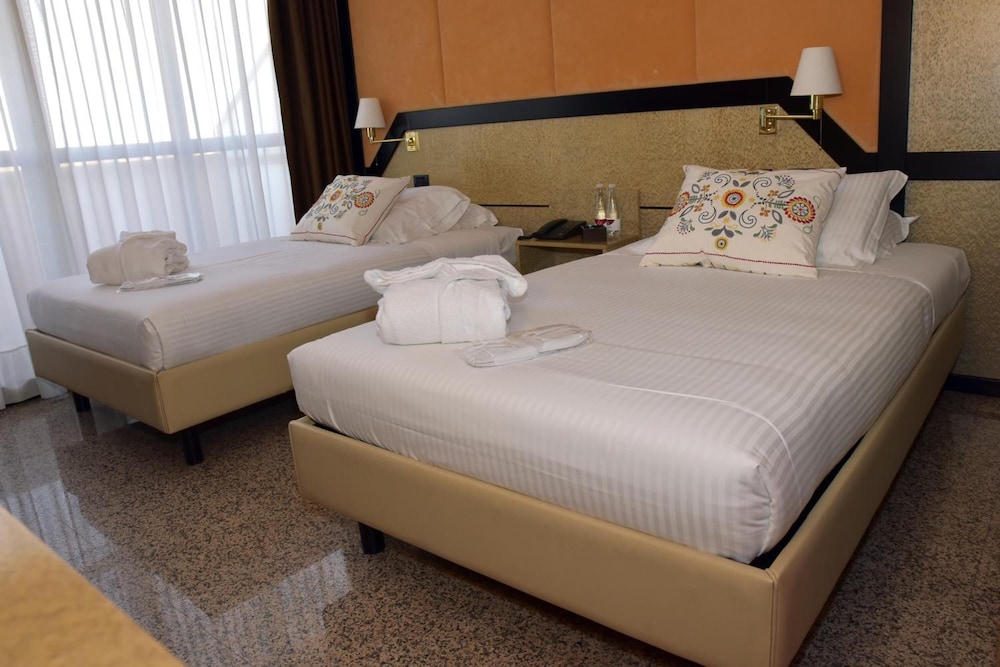 Hotel Diamante 9/46