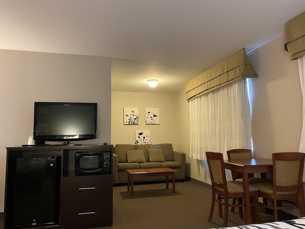 Sleep Inn & Suites Hays I-70 46/59