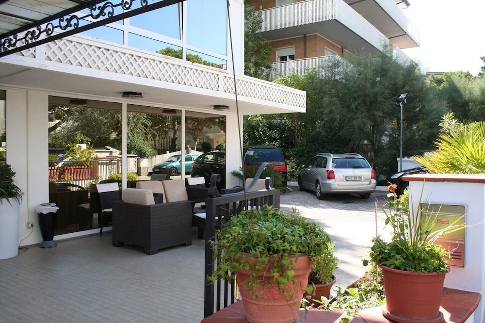 Hotel Montecarlo 41/50