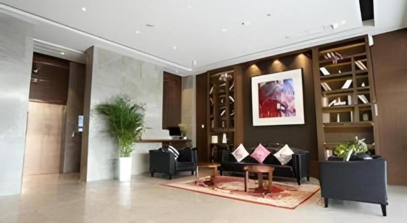 Yitel (Guangzhou Pazhou Exhibition Center Chigang Metro Station) 34/44