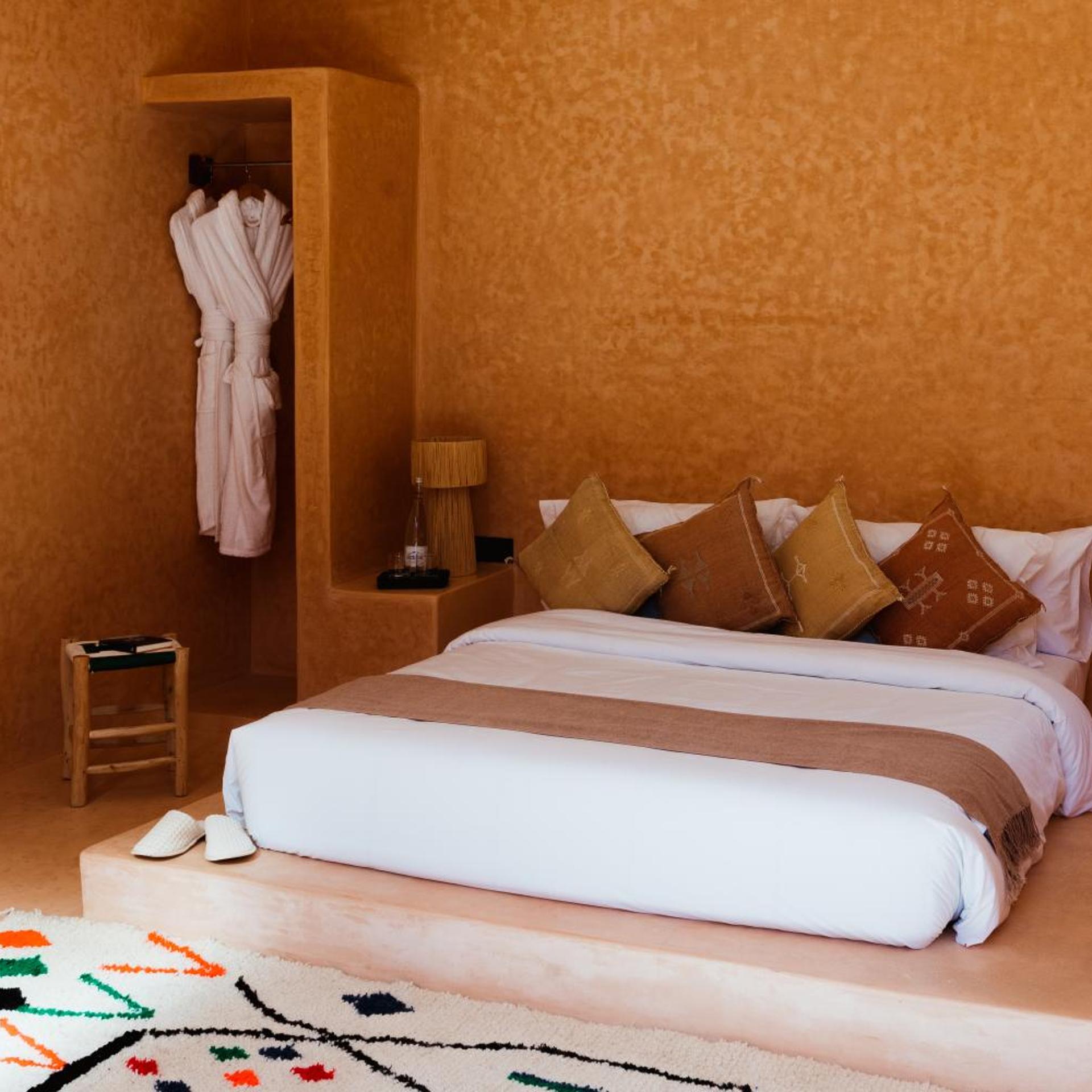 Desert, King Bed