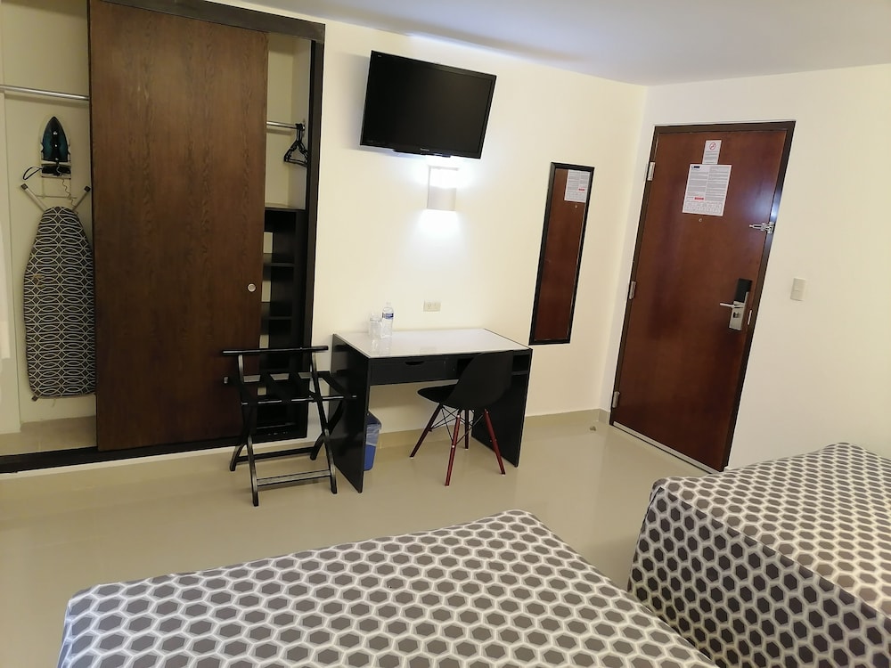 Mar y Tierra Hotel 40/48