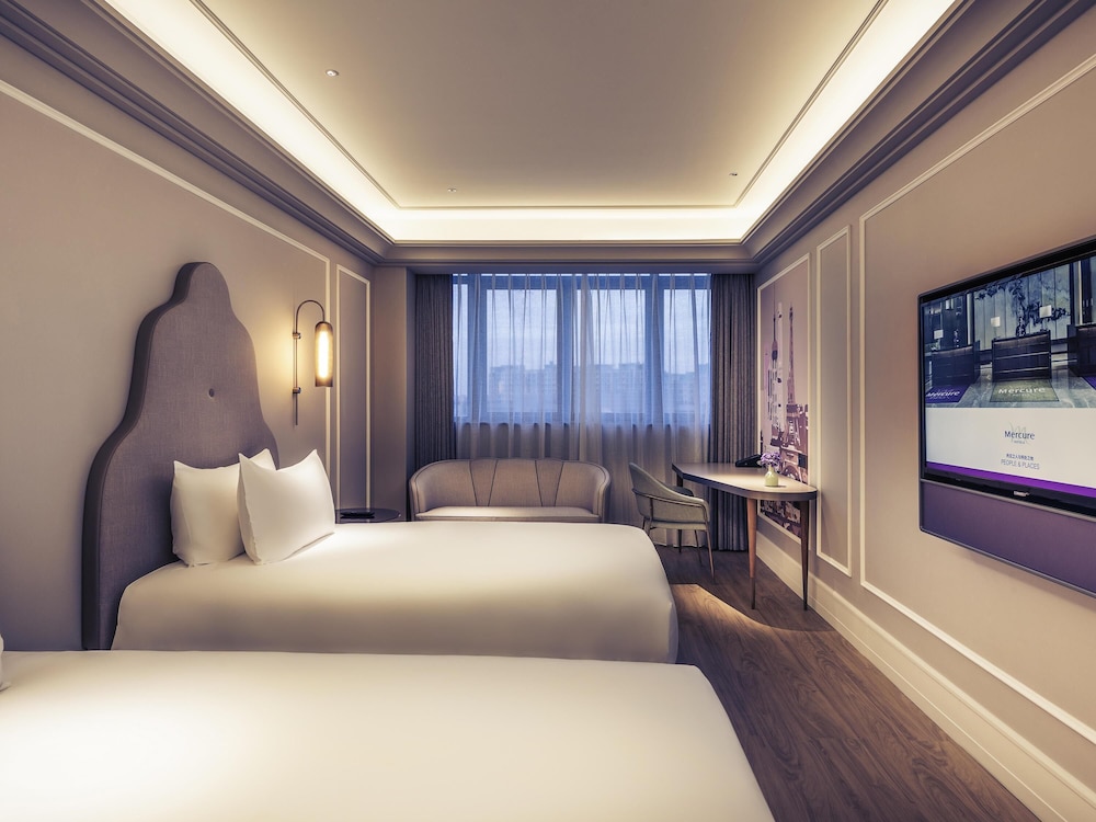 DELUXE, TWIN BEDS