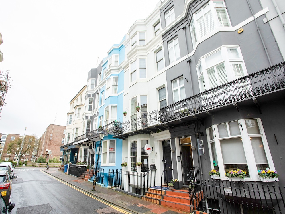 OYO Fab Guest House in BRIGHTON