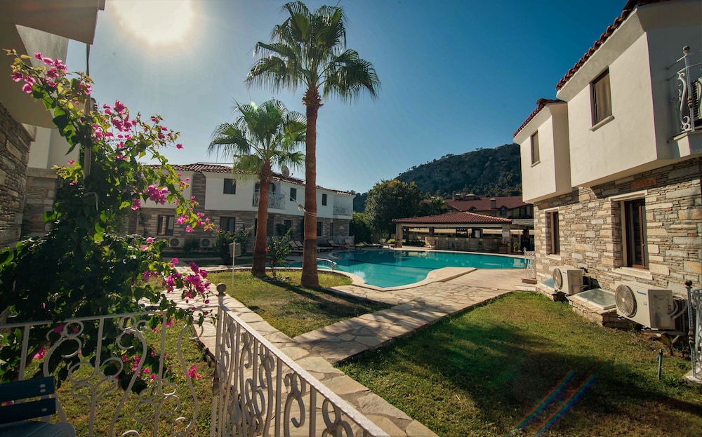 Turay Hotel (ex Calypso Plus) 12/50