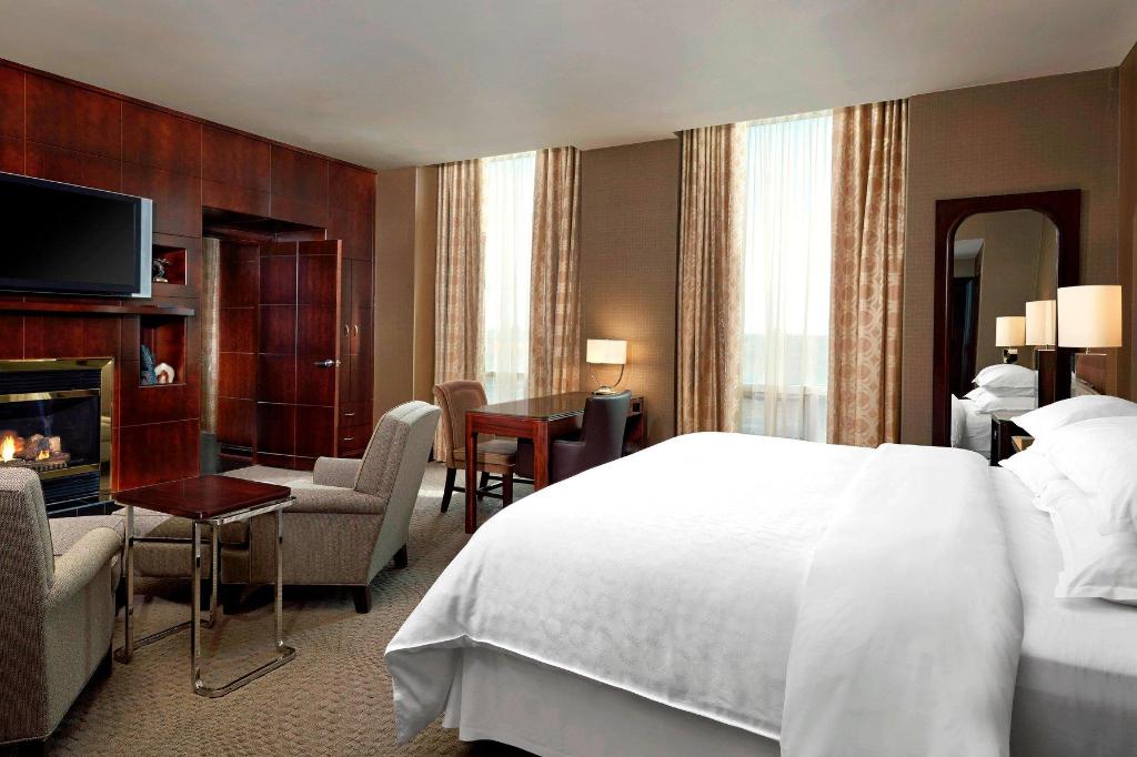 1 Bedroom, Presidential, Prince, Suite, King Bed, Island View, Sofa, Club Floor, Top Floor