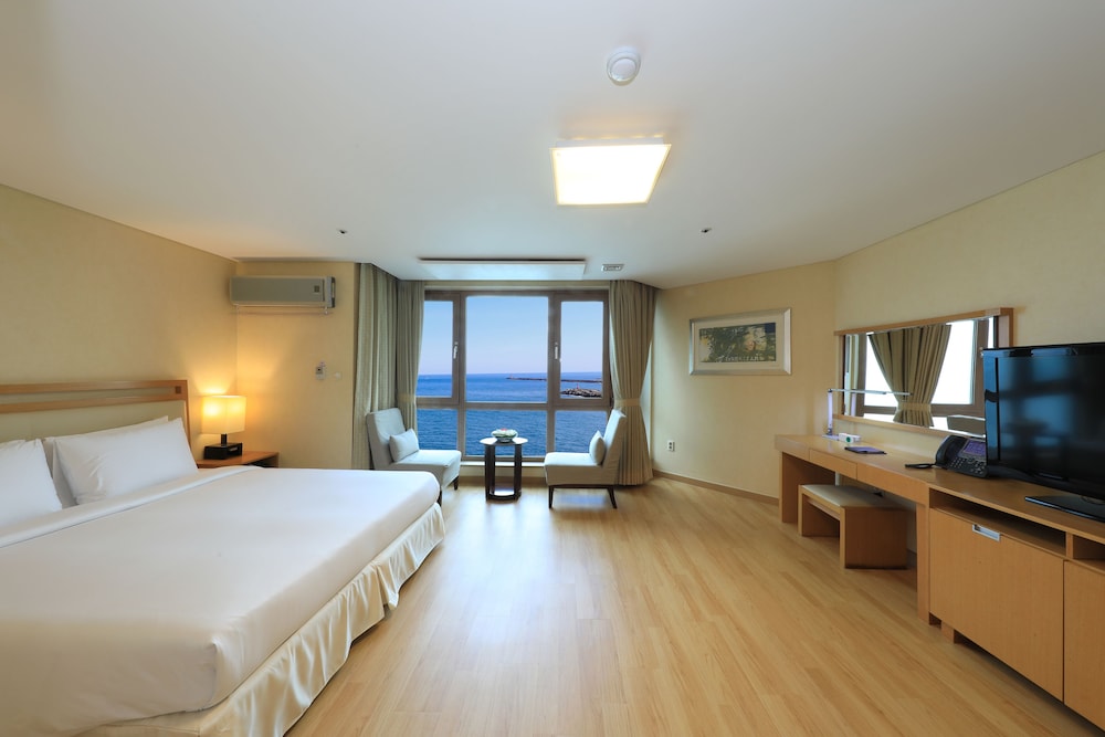 Ocean Suites Hotel Jeju 11/50