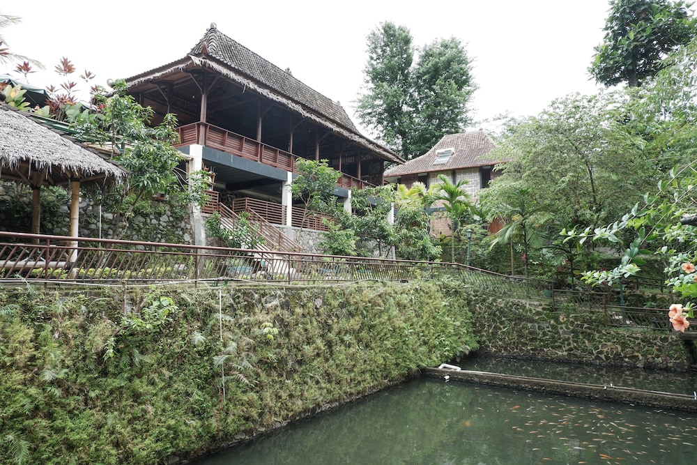 OYO 550 Kebon Krapyak Cottage Syariah 32/42