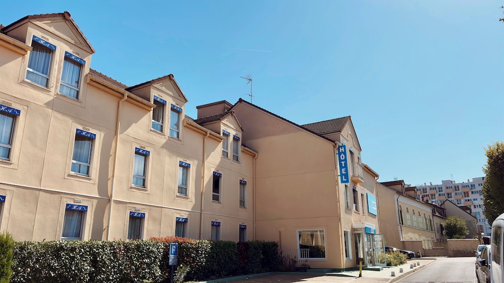 Kyriad Direct Arpajon 3/50