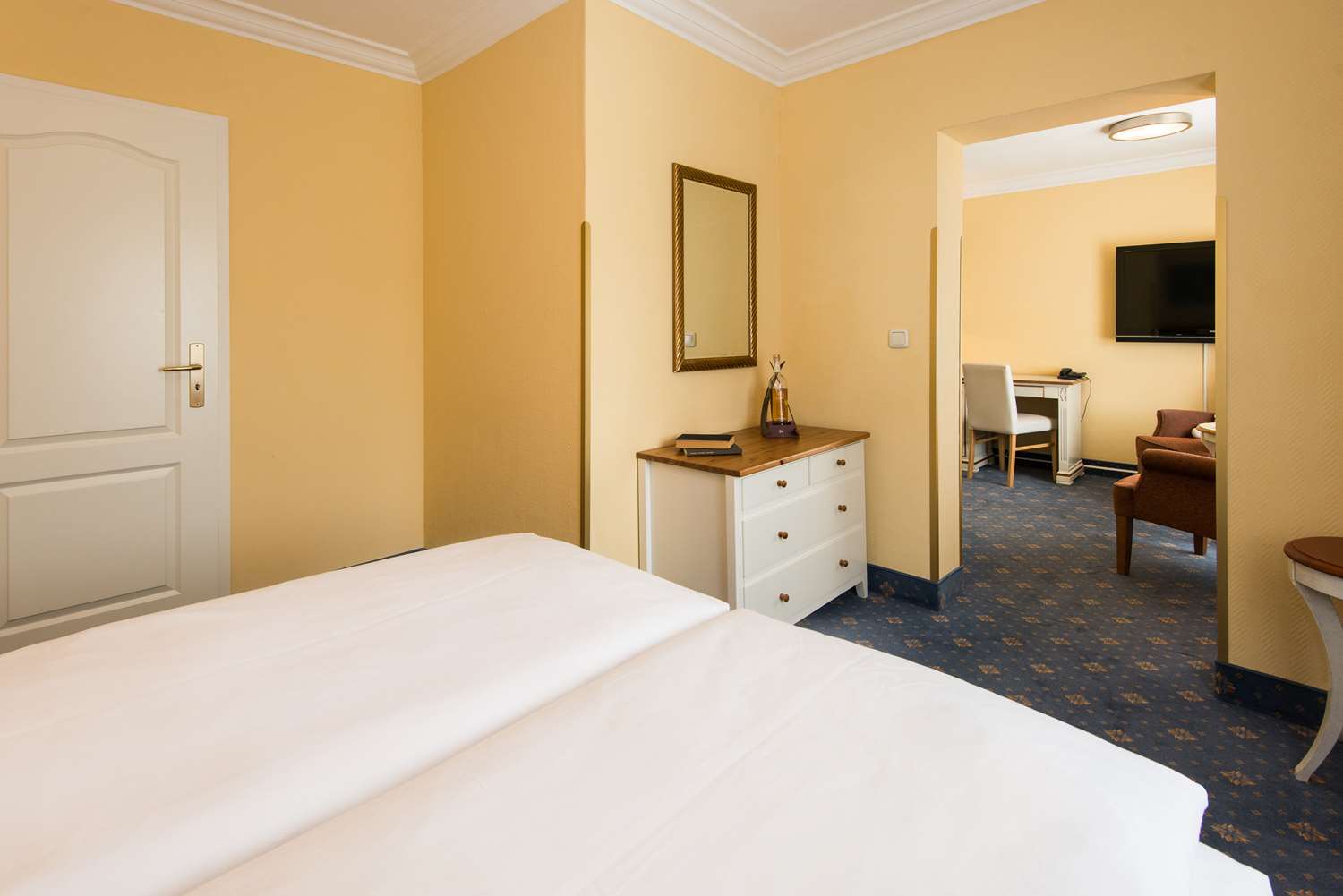 Deluxe, Double Bed, Lake View, Balcony
