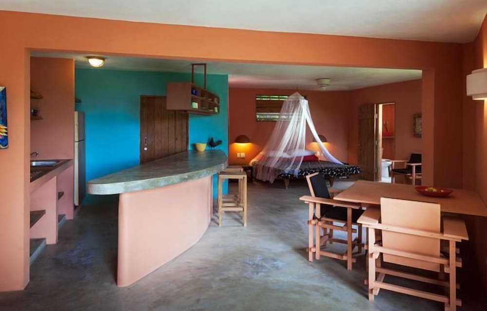 Hix Island House 9/50