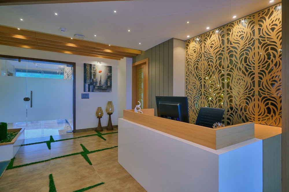 Blu Feather Hotel & Spa 19/69