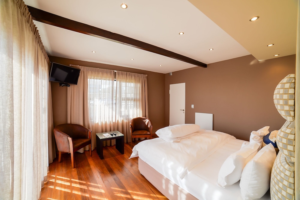Swakopmund Sands Hotel & Cottage 12/50