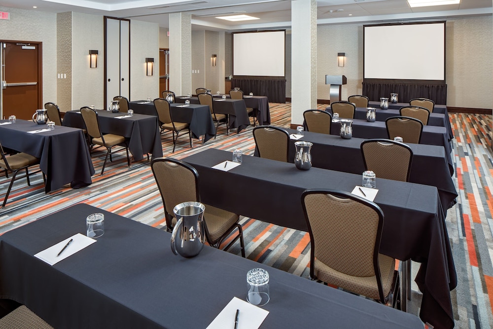 Nashville Airport Marriott 67/72