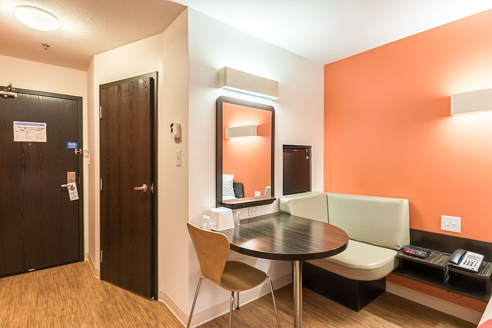 Motel6 Moosomin, SK 36/37