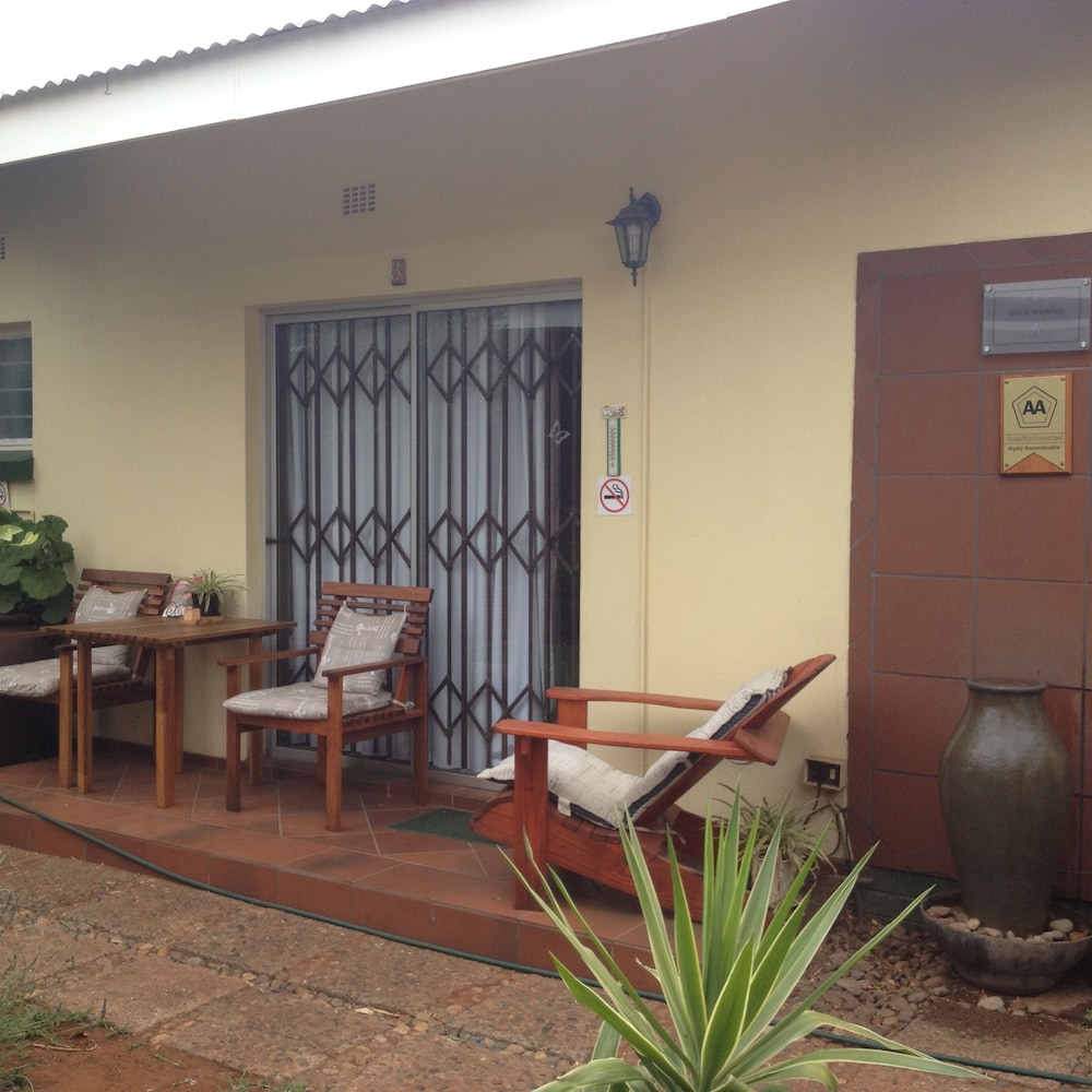 The Nook B&B 17/40