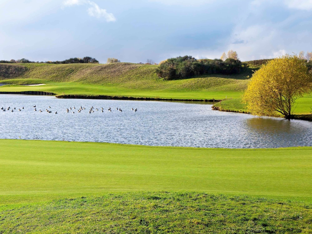 Novotel Senart Golf de Greenparc 72/77