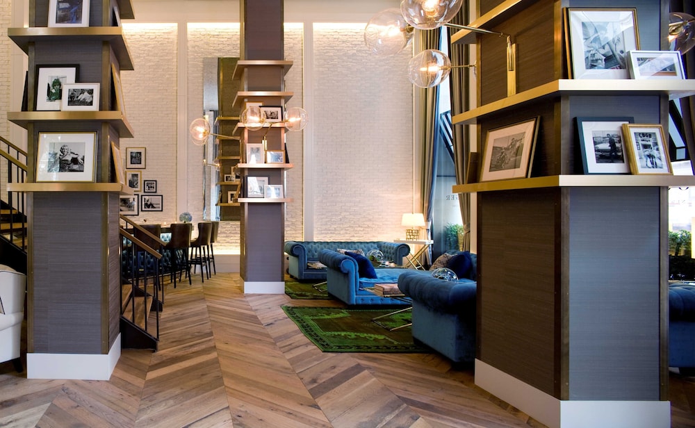 Hotel AKA Nomad 50/66