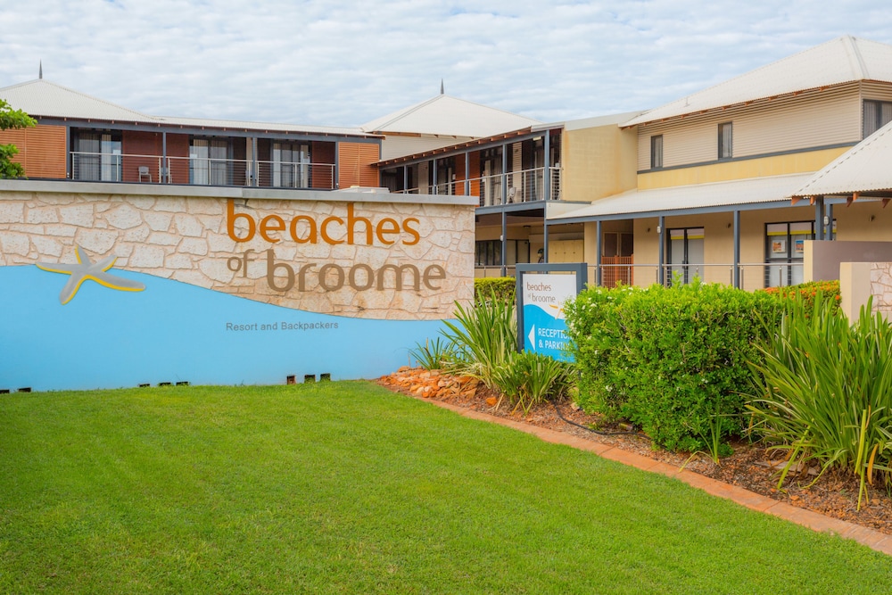 Beaches Of Broome 25/30