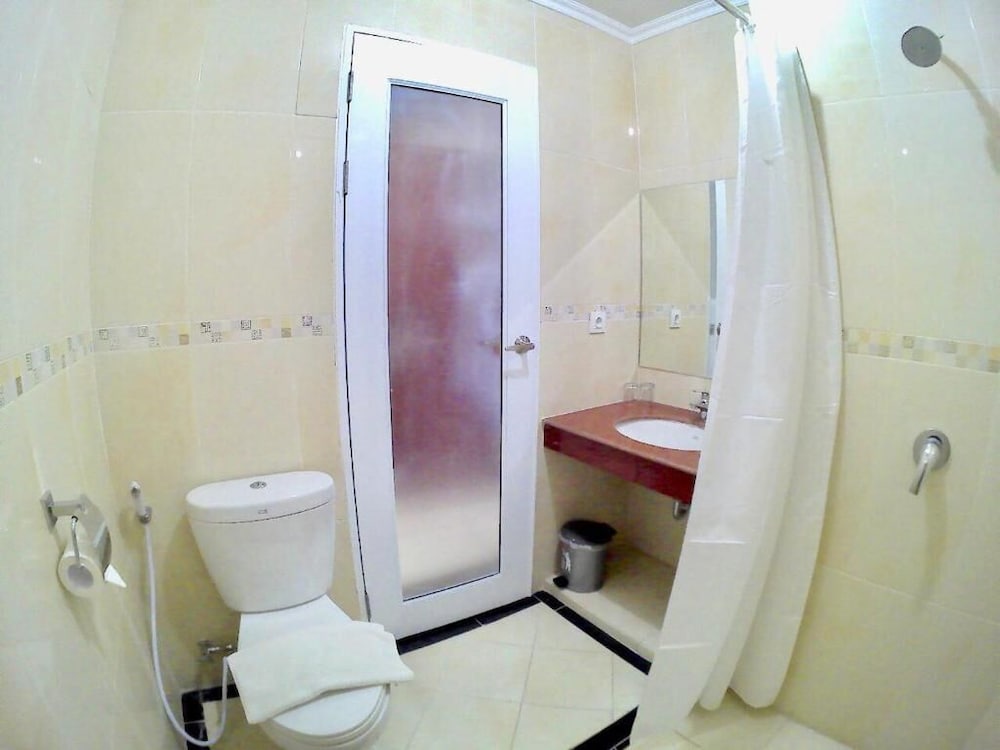 Hotel Tosan Solo Baru 36/39