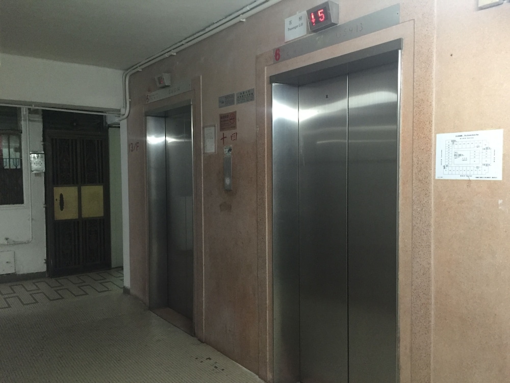 Kowloon New Hostel 4/35