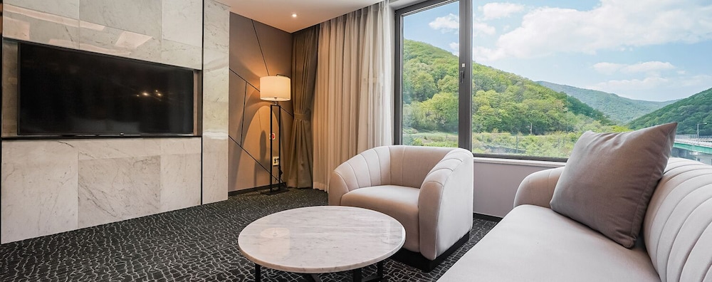 Traum Valley Hotel (ex. Jeongseon Grand Intoraon Hotel) 47/64