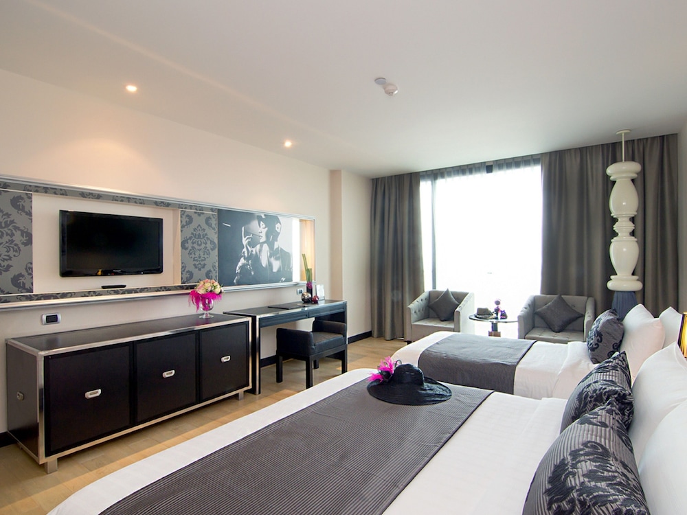 Way Hotel 55/73