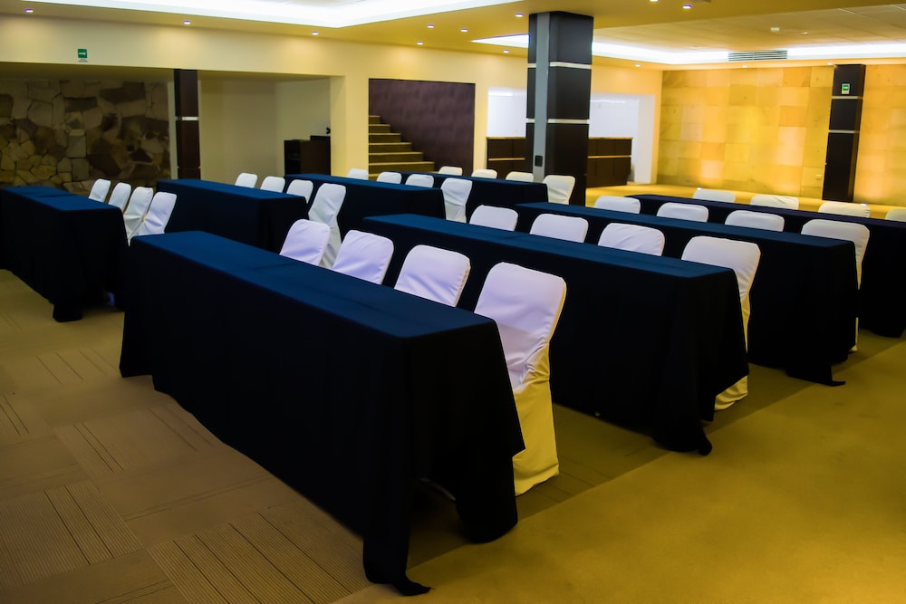 Wyndham Garden Aguascalientes Hotel and Casino 32/50