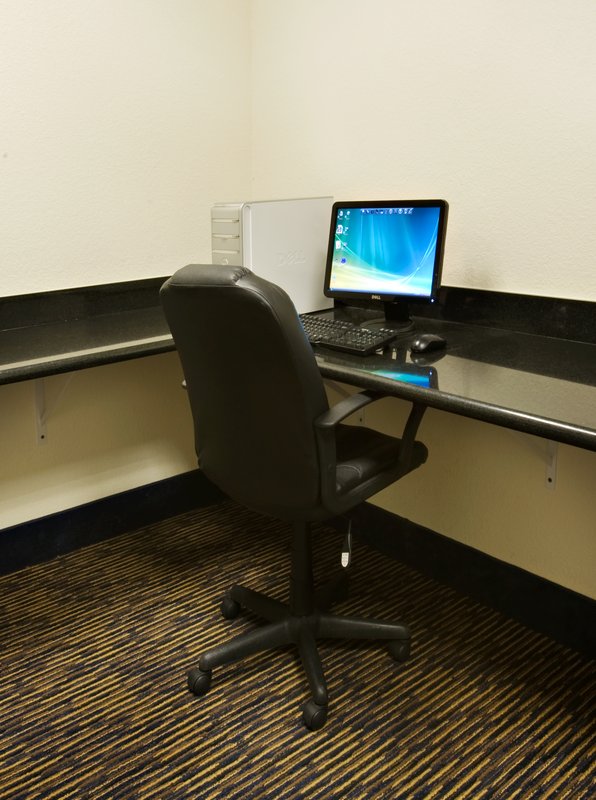 Holiday Inn Express Hotel And Suites Childress 34/38