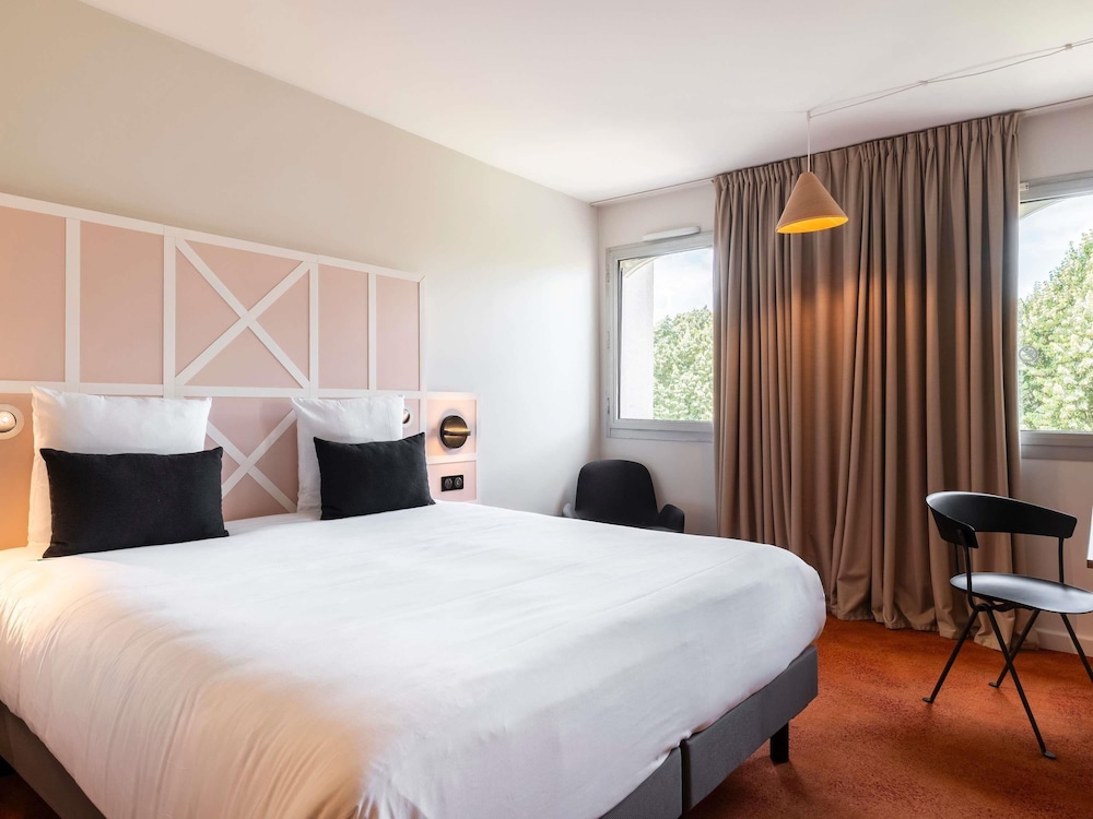 Mercure Rouen Champ de Mars 10/73