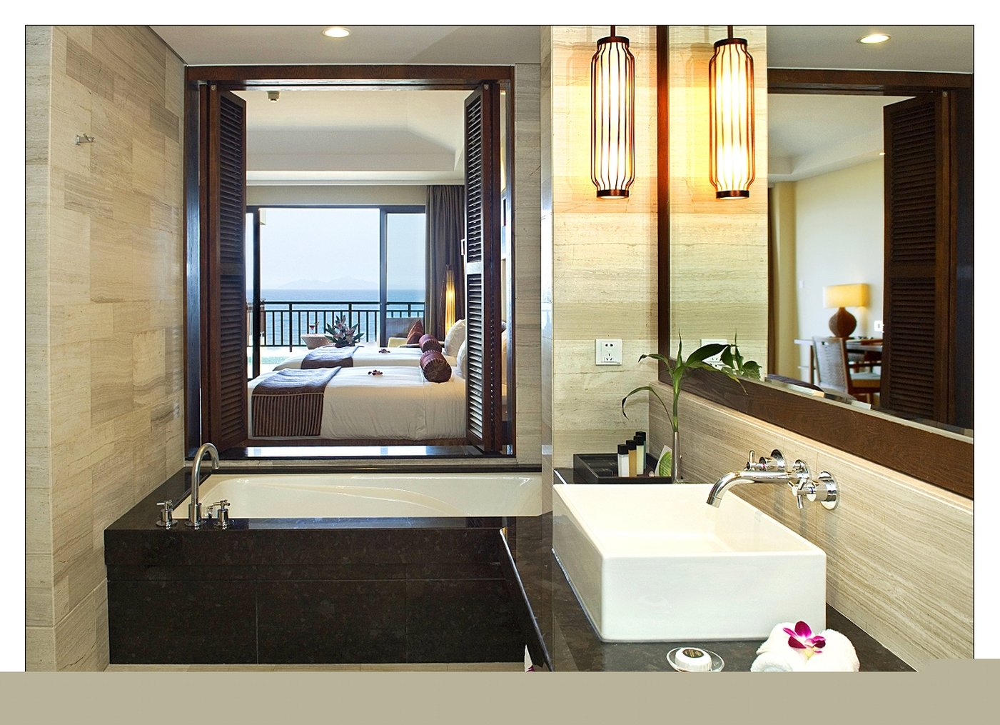 Crowne Plaza Danang by IHG 11/11