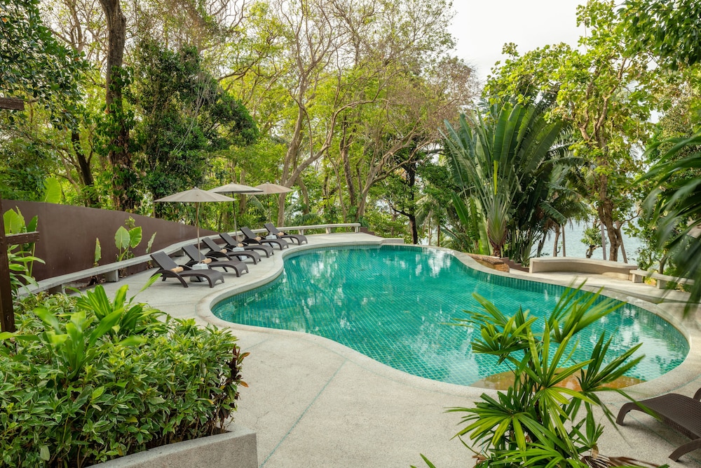 Baan Krating Phuket Resort in KARON BEACH