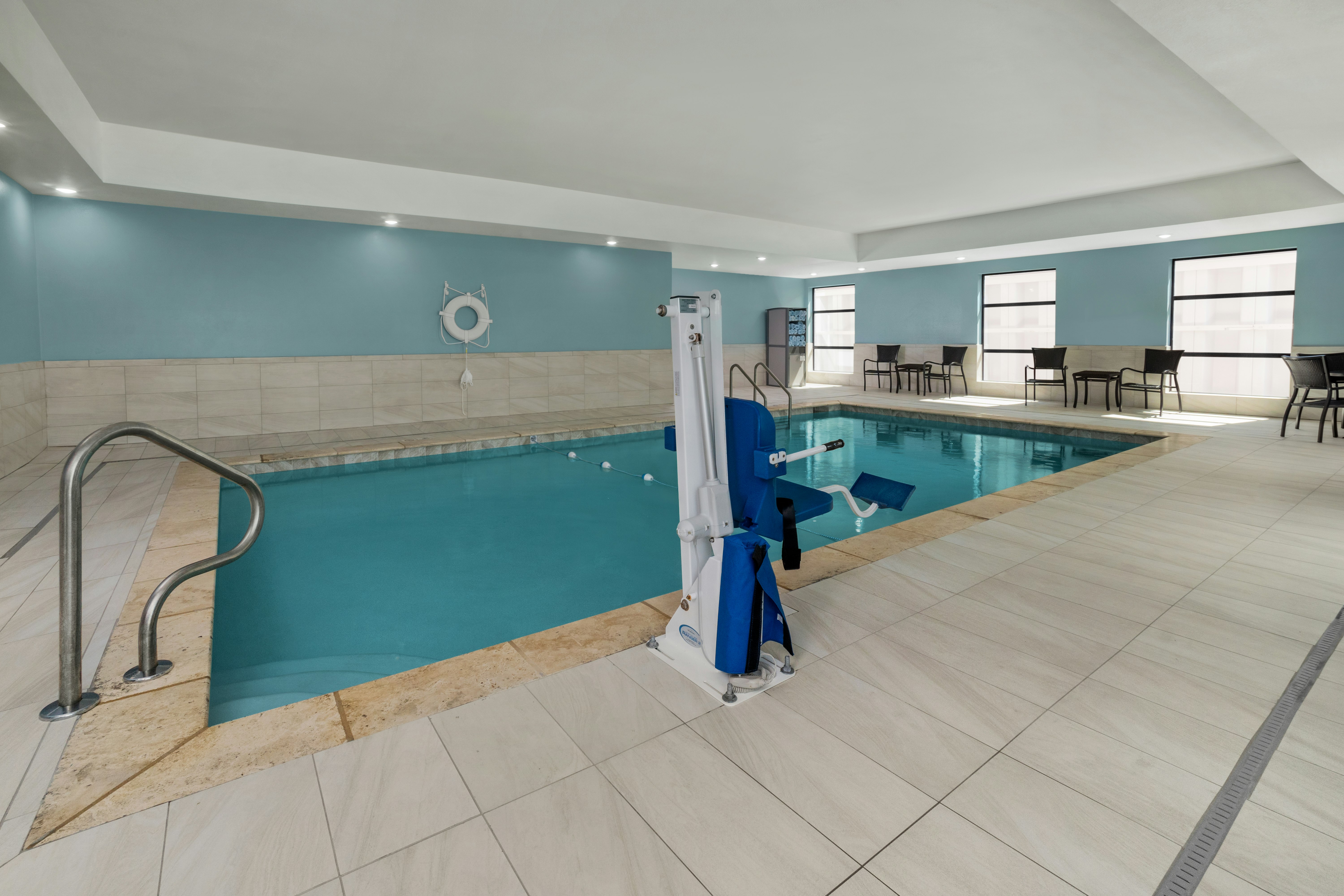 Holiday Inn Express HATTIESBURG WEST – UNIV AREA 42/56