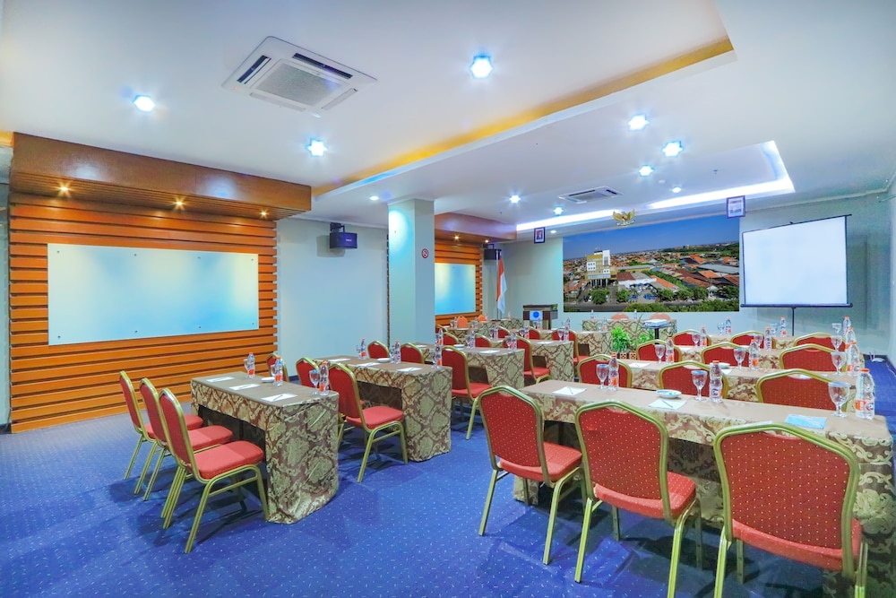 Hotel Dafam Pekalongan 59/66