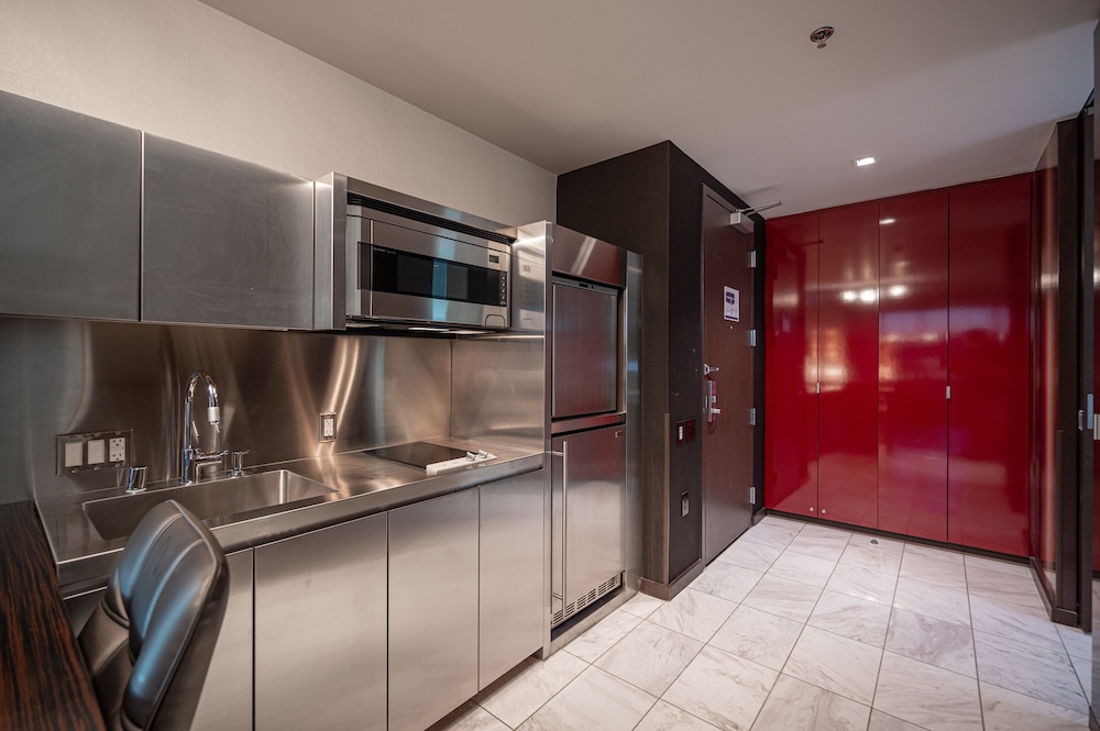 StripViewSuites at Palms Place 49/79