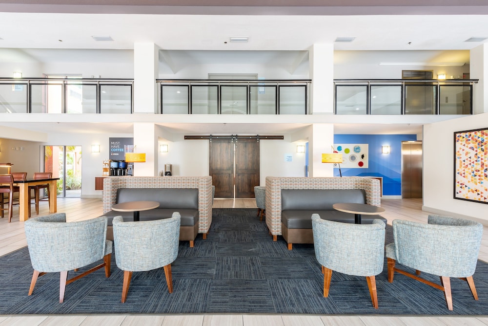 Holiday Inn Express & Suites Bradenton West, an IHG Hotel 46/69