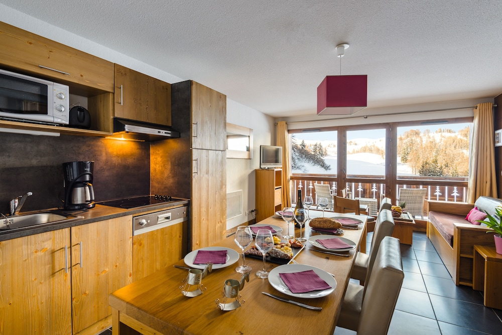 RESIDENCE LAGRANGE VACANCES LES CHALETS EDELWEISS(FORMERLY RESIDENCE LES CHALETS EDELWEISS) 29/35