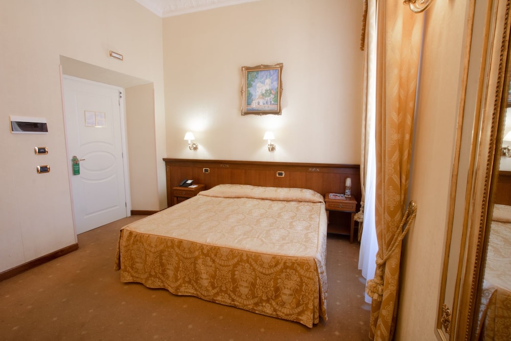STANDARD, DOUBLE BED