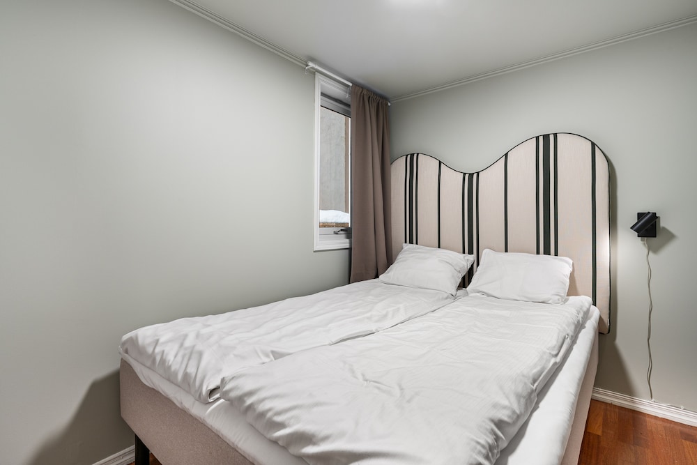 Enter Viking Apartment 24/50
