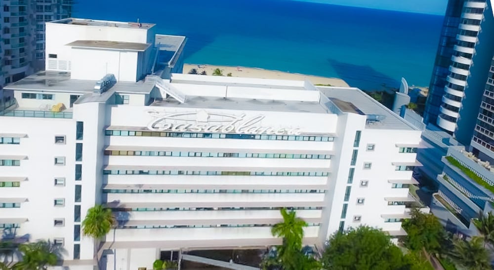 Ocean Front Casablanca Studios with FULL KITCHENS & Beach access By BL Rentals 1/50