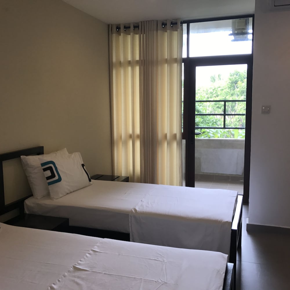 Saninro Residences & Food Court 17/50