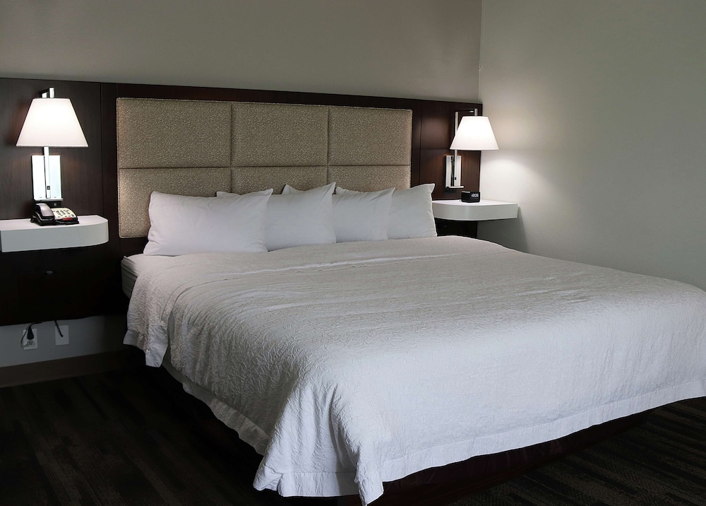 Hampton Inn And Suites Stephenville 14/40