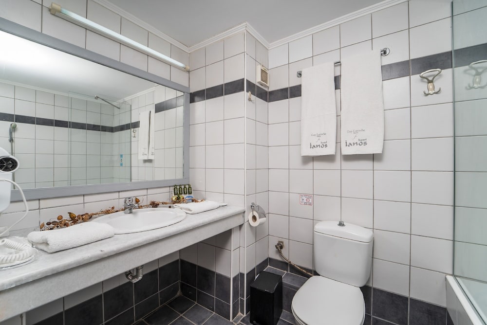 Ianos Hotel 22/24