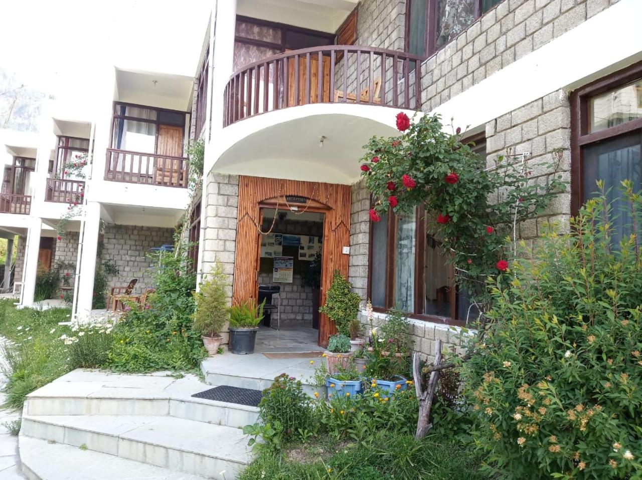TOURIST HOTEL 4/55