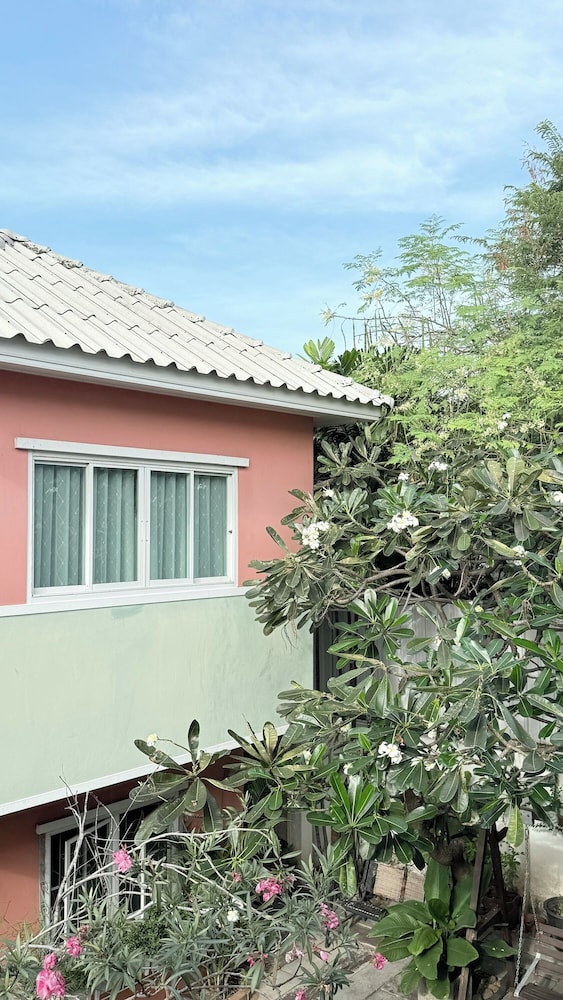 Issara House Bangkok 1/57