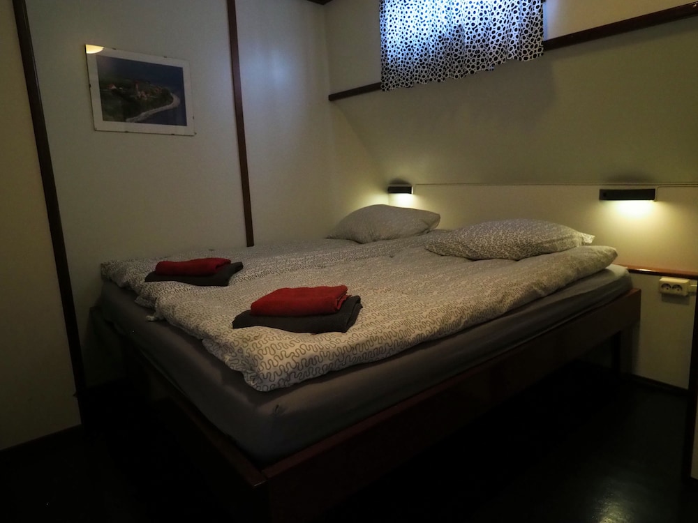 Hotelschip Sarah 6/36