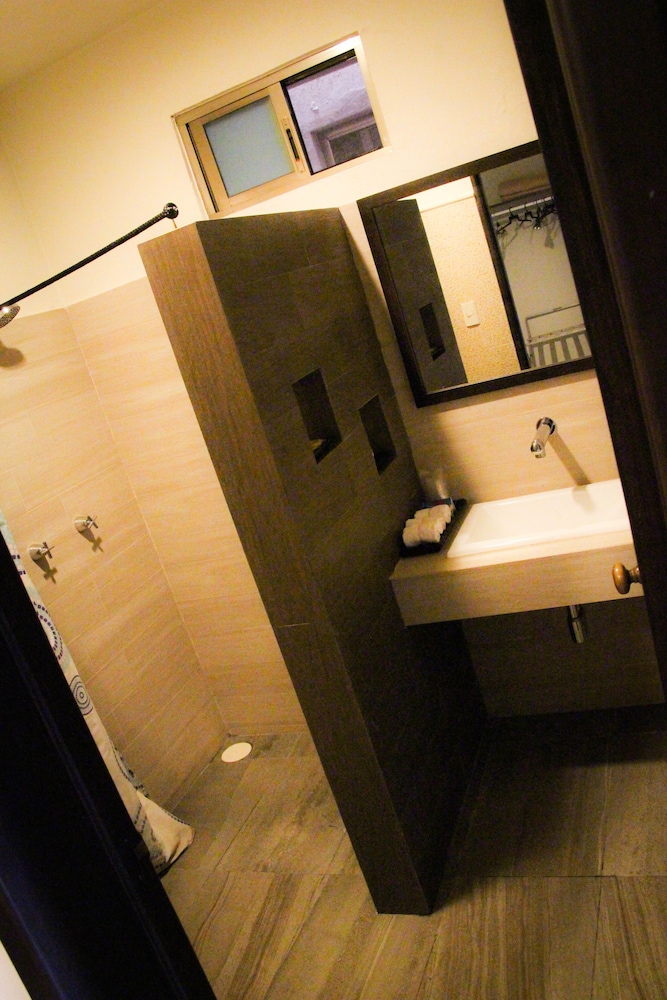 Paxa Mama Hotel Boutique 35/45