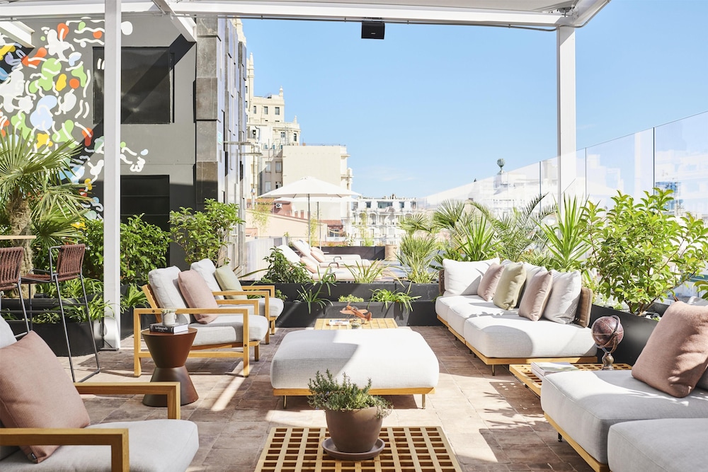 Hyatt Thompson Madrid 33/50